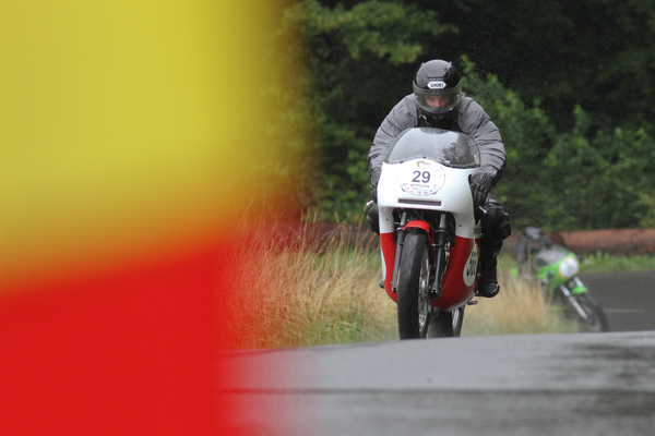 BSA Rocket 3 von 1970 - an der Bergprüfung für historische Sport- und Rennwagen in Altbüron 2015