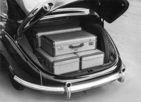 BWM 501 (1951) - Blick auf die Heckpartie des Prototypen - viel Kofferraum