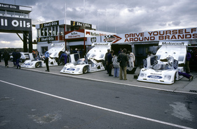 Bad Vibrations - Ford C 100 (1982) Endstation - Die drei Werksautos stehen für die letzte Ausfahrt bereit