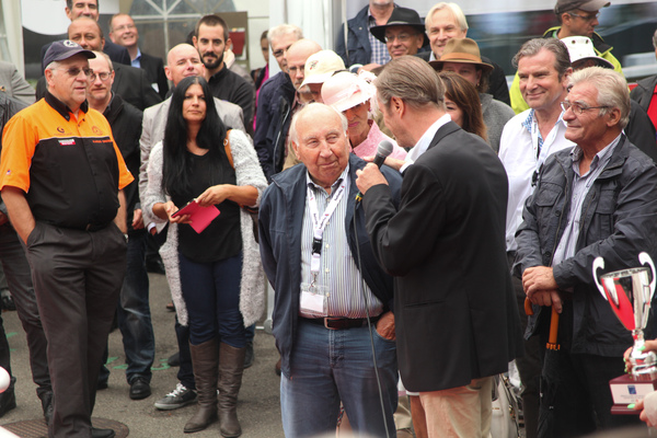 Beat Walti sprich mit dem International erfolgreichen Rennfahrer Karl Foitek - am Zurich Classic Car Award 2015