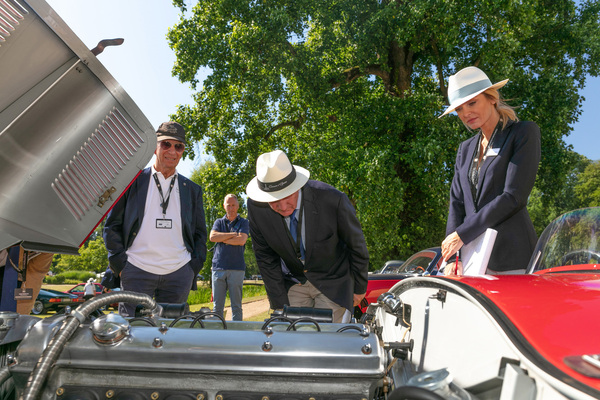 Bild: Begutachtung durch die Jury beim Concours d'Elegance – Icons Mallorca 2024