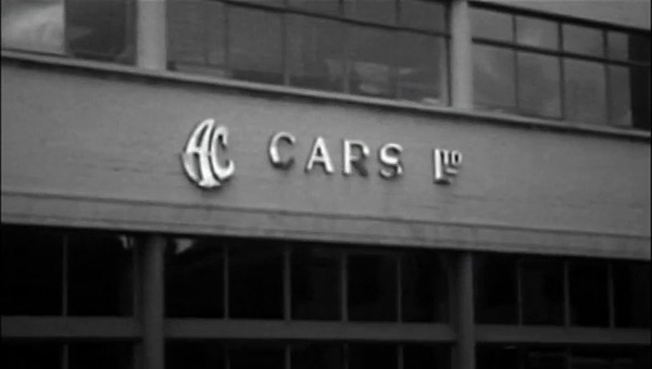 Bei AC Cars klopfte Carroll Shelby anfangs 60er Jahre bezüglich Chassisbau an - Standbild aus dem Film The Snake and the Stallion