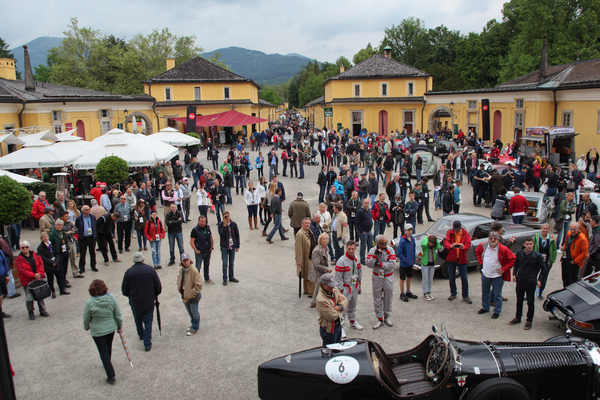 Bei der Fahrerbesprechung sind natürlich alle anwesend - Impressionen vom Gaisbergrennen 2014