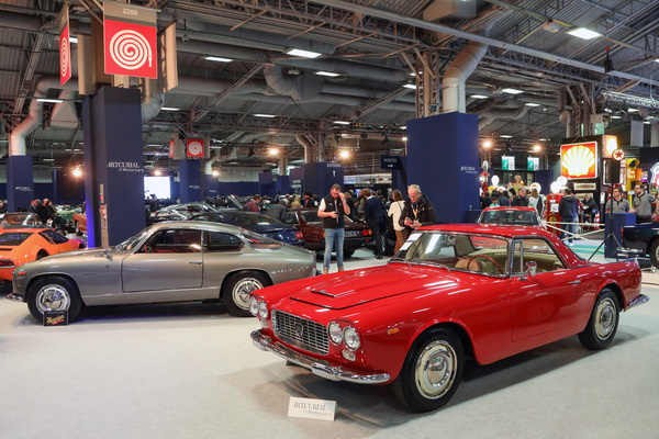 Bild Beide Lancia Flaminia blieben unverkauft - Artcurial Rétromobile Versteigerung 2024