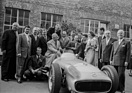 Beim Abschied vom Rennsport trafen sich noch einmal alle an den Erfolgen Beteiligten - Abschlussfeier der Rennsaison 1955 (1955)