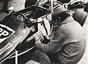 Bild: Beklebung von Rindts Lotus F2-Rennwagen für 1000 Mark