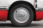 Bild: Belcar (1956) - Stahlfelgen mit Raddeckeln, die Zentralmutter ist eine Imitation