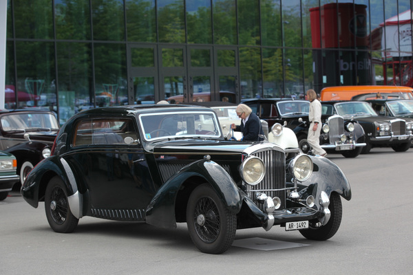 Bentley 3,5 Litre Airline Saloon (1933) - karossiert von Thrupp & Maberly als säulenloses zweitüriges Coupé - Swiss Classic World Luzern 2019