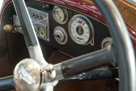 Bentley 3 l (1919) - Armaturenbrett - Rétromobile Paris 2019