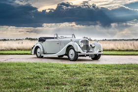 Bentley 4 1/4-Litre Convertible by Vanvooren (1939) – angeboten als Lot Nr. 119 bei der RM-Sotheby's-Versteigerung in Paris am 4. und 5. Februar 2025