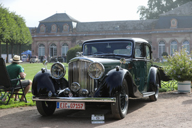 Bentley 4 1/4 Litre Derby Sports Saloon Park Ward (1936) - mit Reihensechszylindermotor, 4250 cm3, 125 PS und 130 km/h Spitze - 21. Classic-Gala Schwetzingen 2025