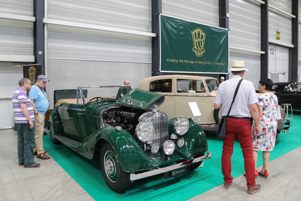 Bentley 4 1/4 Litre Derby Vanden Plas (1938) - bodied as an "open tourer" and completely restored from 2000 to 2009 - Swiss Classic World Lucerne 2023