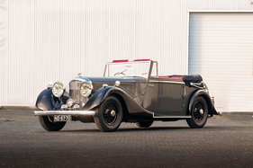 Bentley 4 1/4-Litre Drophead Coupé By Vanden Plas (1937) - als Lot 153 angeboten an der RM/Sotheby's Versteigerung von Paris am 1. Februar 2023