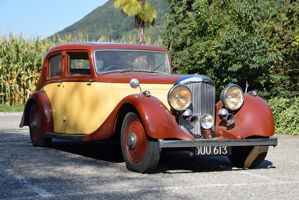 Bentley 4 1/4 Litre Saloon by Park Ward (1937) - als Lot 71 an der Versteigerung der Oldtimer Galerie Toffen am 20. Oktoberl 2018
