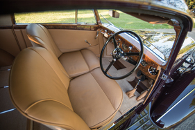 Bentley 4 1/4-Litre Sports Coupe "Honeymoon Express" by Park Ward (1939) - als Lot 241 an der RM/Sotheby's Versteigerung von Monterey am 19./20. August 2016