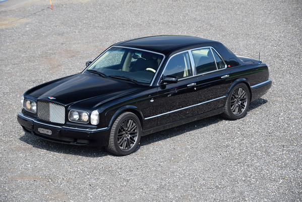 Bentley Arnage Red Label (2000) - angeboten an der Versteigerung der Oldtimer Galerie in Toffen am 29. April 2017