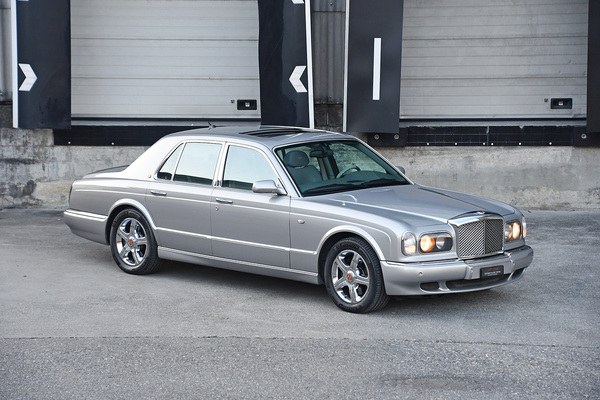 Bild: Bentley Arnage Red Label (2002) - als Lot 68 angeboten an der Versteigerung der Oldtimer Galerie Toffen am 22. März 2025