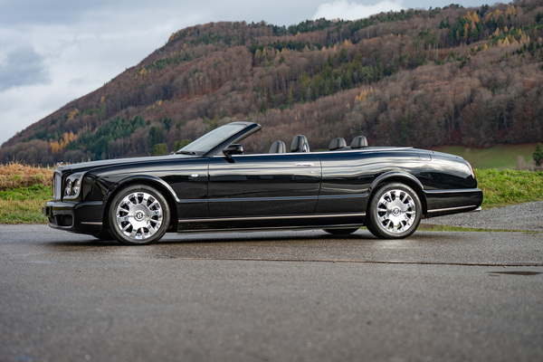 Bentley Azure (2006) - als Lot 115 an der Versteigerung der Oldtimer Galerie in Gstaad am 29. Dezember 2025