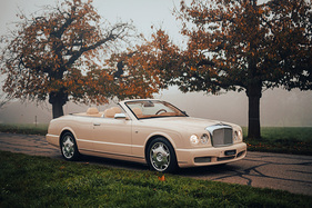 Bentley Azure (2008) - 2008 Bentley Azure - als Lot 134 an der Oldtimer Galerie Toffen Versteigerung von Gstaad am 29. Dezember 2024 (2008)