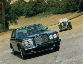 Bentley Brooklands (1992) - zusammen mit Vorkriegsvorfahre
