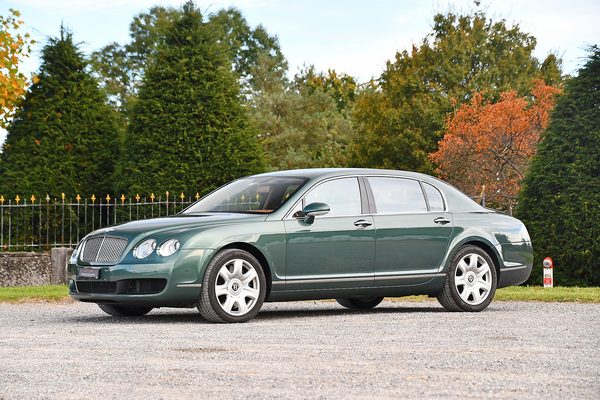 Bild: Bentley Continental Flying Spur (2006) - angeboten in der Versteigerung der Oldtimer Galerie Toffen am 22. März 2025