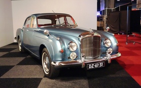 Bentley Continental Flying Spur Mulliner (1960) - Limousinen-Eleganz aus Grossbritannien - InterClassics Maastricht 2019