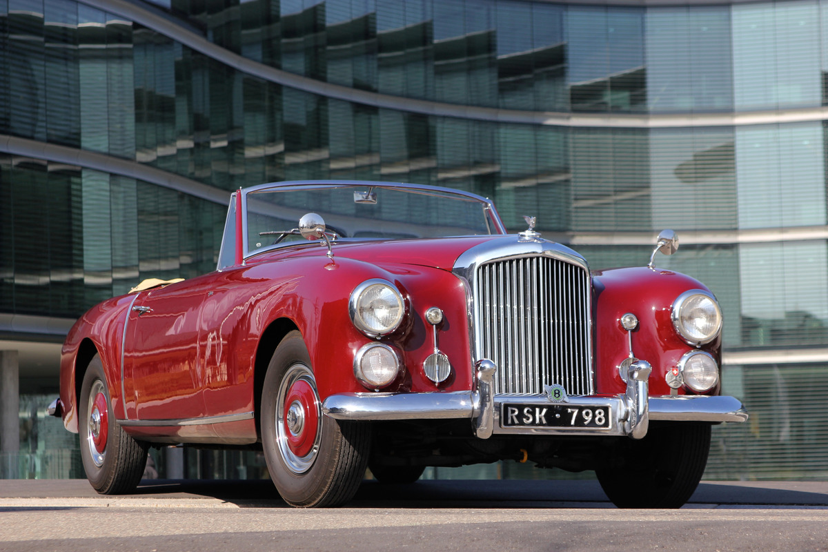 Bentley Continental R Graber (1954) - an der Karosserieoberfläche sieht man die Handarbeit
