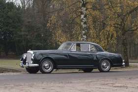 Bentley Continental SI Coupé Park Ward (1957) - als Lot 032 an der Artcurial-Versteigerung anlässlich der Rétromobile in Paris 2018