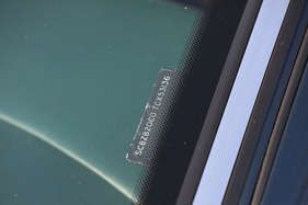 Bentley Continental T (1996) - Chassisnummer auf der Scheibe (1996)