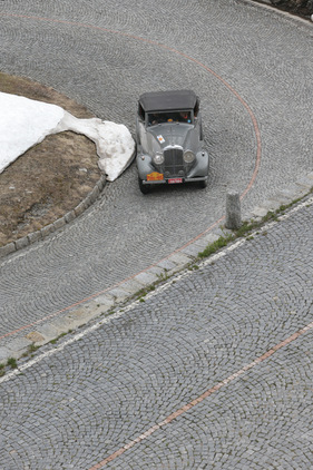 Bentley Drophead (1936) - an der Rallye Peking-Paris 2013 - Sonderprüfung Tremola Tag 31