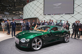 Bentley EXP 10 Speed 6 - elegantes Coupé der Zukunft - auf dem Genfer Automobilsalon 2015