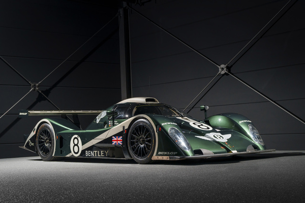 Bild: Bentley EXP Speed 8, Startnummer 8