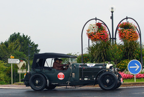 Bentley Le Mans 8 (1941) an der RAID Suisse-Paris 2016 Bentley Le Mans 8 (1941) an der RAID Suisse-Paris 2016