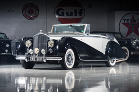 Bentley Mark VI Drophead Coupe by Park Ward (1952) - als Lot 129 an der RM/Sotheby's Amelia Island Versteigerung 2017 angeboten