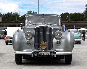 Bentley Mark VI an der Dolder Classics vom Juni 2013 - einer der ersten Nachkriegs-Benley, die ausgeliefert wurden (1946)