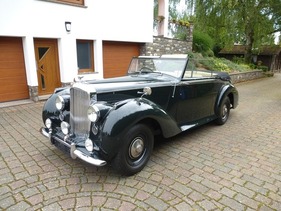 Bentley MarkVI Cabriolet (1949) - angeboten an der Catawiki Cabriolet-Versteigerung vom 18. Juni bis 4. Juli 2021 Bentley MarkVI Cabriolet (1949) - angeboten an der Catawiki Cabriolet-Versteigerung vom 18. Juni bis 4. Juli 2021