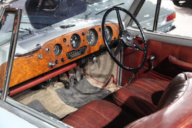 Bentley Mk VI Graber Cabriolet (1947) - als Lot 536 angeboten an der Bonhams Versteigerung im Grand Palais in Paris am 7. Februar 2013