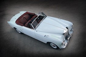 Bentley Mk VI Graber Drophead Coupé (1947) - als Lot 536 angeboten an der Bonhams Grand Palais Versteigerung in Paris am 7. Februar 2013 Bentley Mk VI Graber Drophead Coupé (1947) - als Lot 536 angeboten an der Bonhams Grand Palais Versteigerung in Paris am 7. Februar 2013