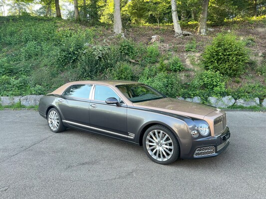 Image: Bentley Mulsanne EWB (2016) - offered at the Dutch Auction Company's "Extravaganza" auction on September 28, 2024
