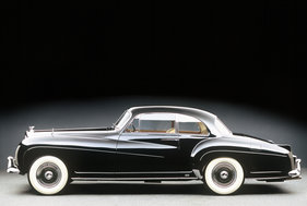 Bild Bentley R-Type Continental Coupé (1955) - angeboten an der Bonhams Versteigerung im Grand Palais in Paris am 5. Februar 2015