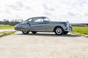 Bentley R-Type Continental Fastback Sports Saloon by H.J. Mulliner (1952) - als Lot 142 angeboten an der RM/Sotheby's Villa Erba Versteigerung am 20. Mai 2023
