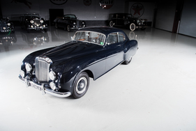 Bentley R-Type Continental Fastback Sports Saloon by H.J. Mulliner (1952) - als Lot 152 an der RM/Sotheby's Amelia Island Versteigerung 2017 angeboten