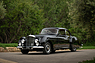 Bentley R-Type Continental Fastback Sports Saloon by H.J. Mulliner (1953) - als Lot 225 an der RM/Sotheby’s Monterey Auction 2024 (© 1953-Bentley-R-Type-Continental-Fastback-Sports-Saloon-by-H-J/Mulliner - Courtesy RM/Sotheby's, 2024) Bentley R-Type Continental Fastback Sports Saloon by H.J. Mulliner (1953) - als Lot 225 an der RM/Sotheby’s Monterey Auction 2024 (© 1953-Bentley-R-Type-Continental-Fastback-Sports-Saloon-by-H-J/Mulliner - Courtesy RM/Sotheby's, 2024)