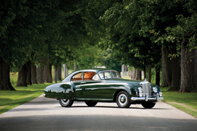 Bentley R-Type Continental Sports Saloon Mulliner (1953) - als Lot 117 unter dem Hammer an der RM Auction in Monterey am 15./16. August 2014