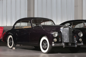 Bentley R Type Graber (1953) - Teil der Sonderausstellung 2012/2013 "Luxus und Sport - Rolls-Royce und Bentley" im Pantheon in Muttenz bei Basel
