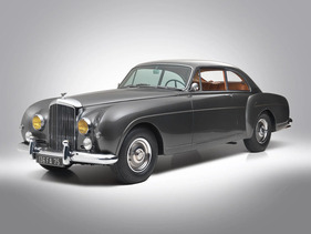 Bentley S-Type Continental Sports Saloon (1956) - angeboten als Lot 168 an der Bonhams Zoute Versteigerung am 8. Oktober 2023