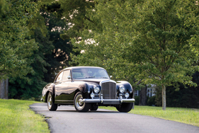 Bentley S1 Continental Fastback Sports Saloon H.J. Mulliner (1958) - als Lot 128 an der RM/Sotheby's Versteigerung in Monterey am 24./25. August 2018