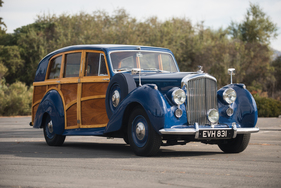 Bentley S1 Continental 'Flying Spur' Sports Saloon by H.J. Mulliner (1958) - offered as lot 222 by RM/Sotheby's in Arizona on January 28/29, 2016