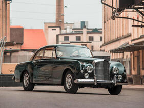 Bentley S1 Continental Sports Saloon (1956) - als Lot 130 an der Bonhams Bonmont Versteigerung 2025