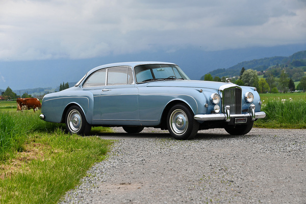 Bentley S2 Continental 2-Door Saloon (1961) - als Lot 39 angeboten an der Swiss Classic World Versteigerung der Oldtimer Galerie Toffen in Luzern am 3. Juni 2023